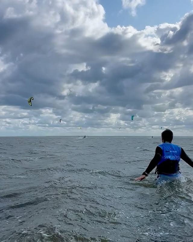Pierwsze pętle kite Jastarnia – kurs kitesurfingu